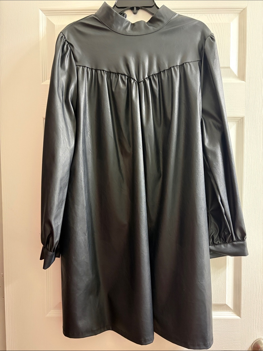 Who What Wear Black Faux Leather Long-Sleeve Shift Dress